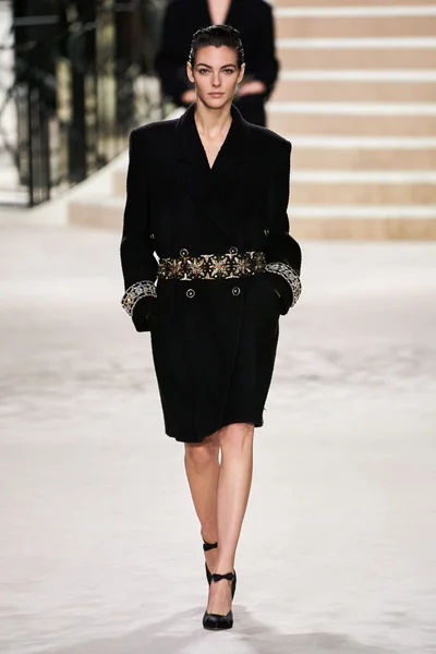 Look 1